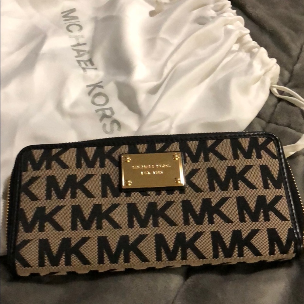 MICHAEL KORS wallet